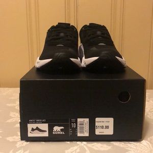 NIB Women Sorel Sneaker Size 10